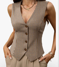 Load image into Gallery viewer, Preppy Button Down Vest